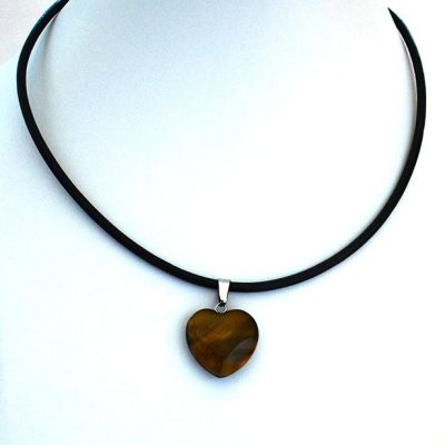 Cuero con gancho silver con corazon ojo tigre
